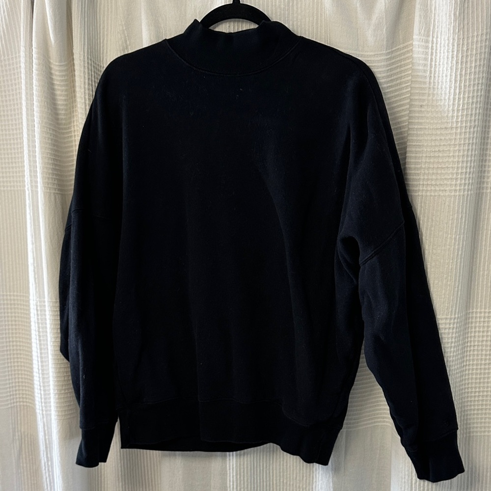 Aritzia TNA Mockneck Sweatshirt